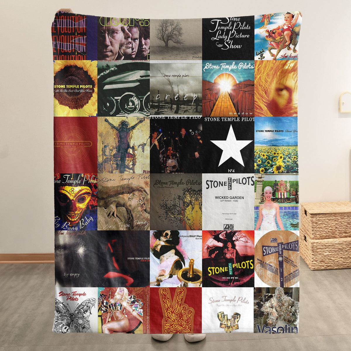 Stone Temple Pilots Sherpa Blanket – A Grunge-Era Tribute for True Fans