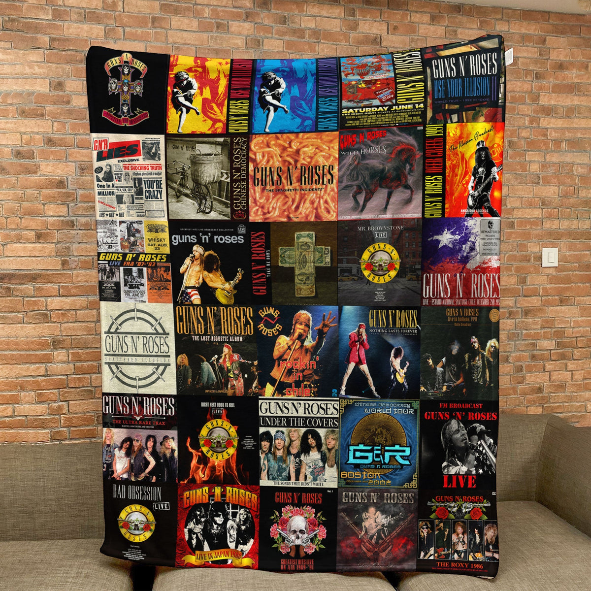 Guns N’ Roses Album Collage Sherpa Blanket – A Loud, Wild Flashback to Rock’s Most Explosive Era